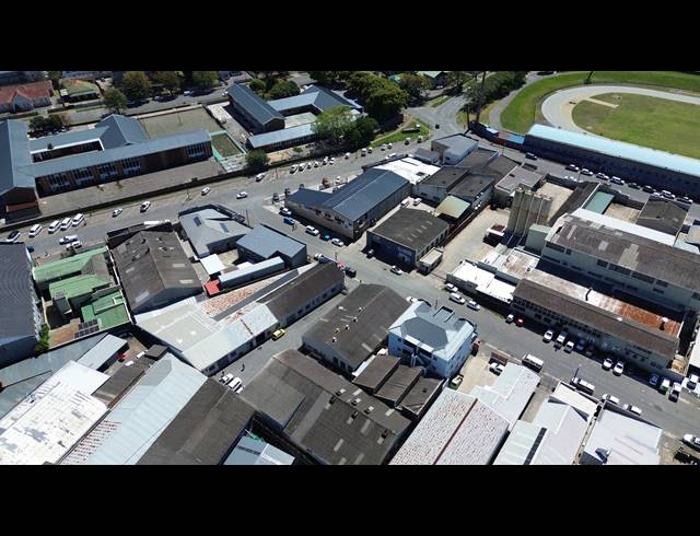 2,092M² WAREHOUSE FOR SALE IN ARCADIA